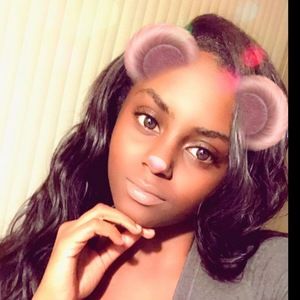 Meet your Posher, Janissa